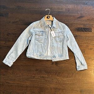 NWT Twelve by Ontwelfth Women’s Light Blue Denim Jacket with Jewels Size Medium